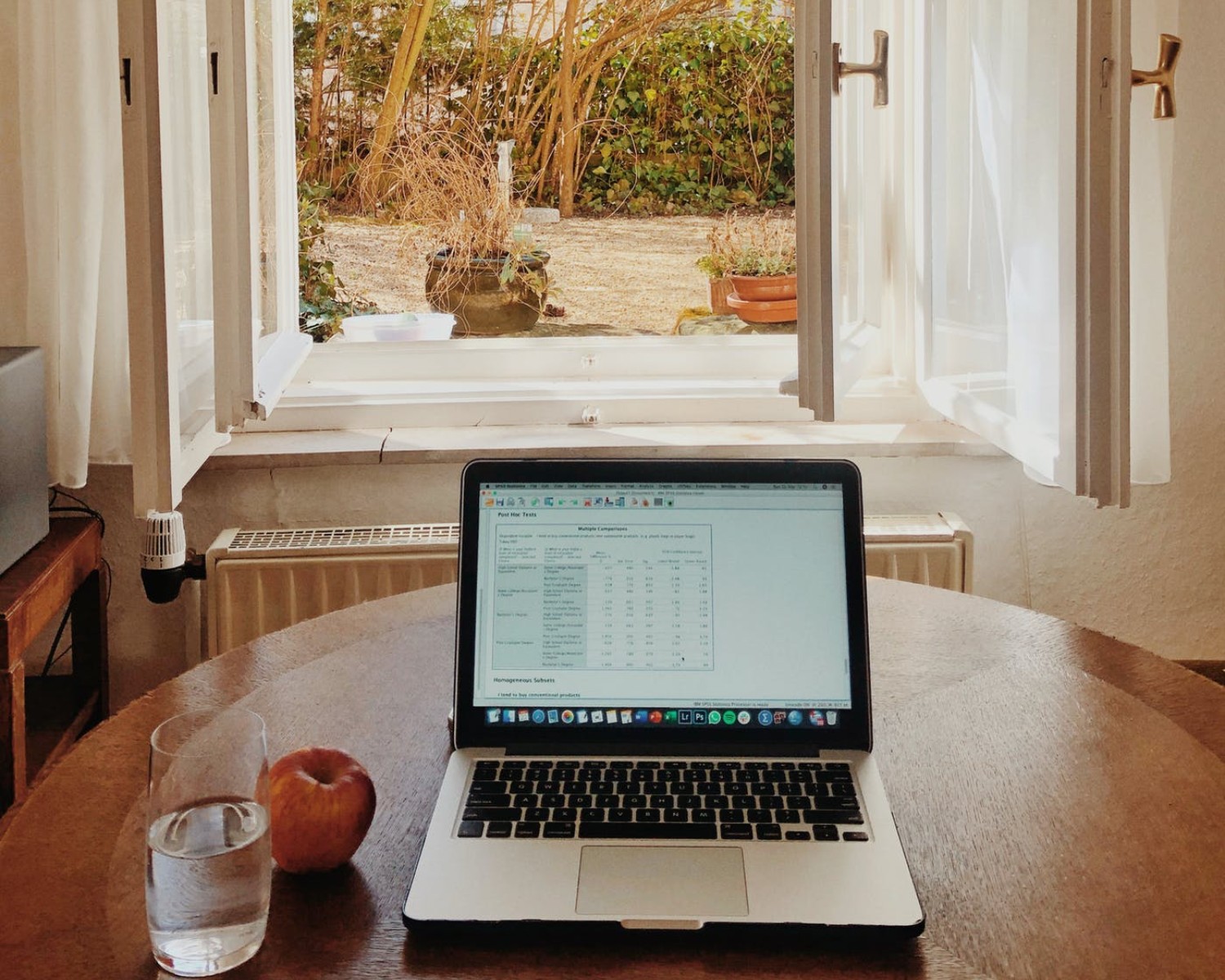 Ako ukončiť motivačný list: Príklady ukončenia a podpisu